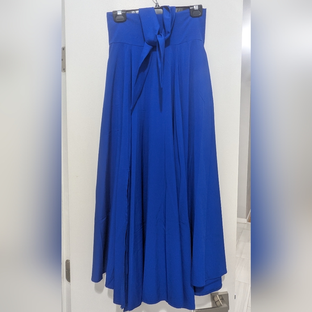 Elegant Flowy Blue Maxi Skirt